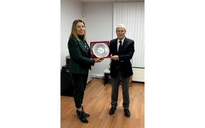 Teşekkür Plaketleri Verildi