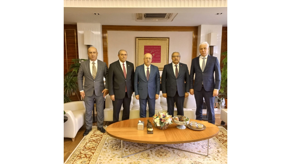 Ticaret Bakan Yardımcımız Sayın Sezai UÇARMAK ve Bakanlık Bürokratlarımızın makamında ziyaret edilmesi