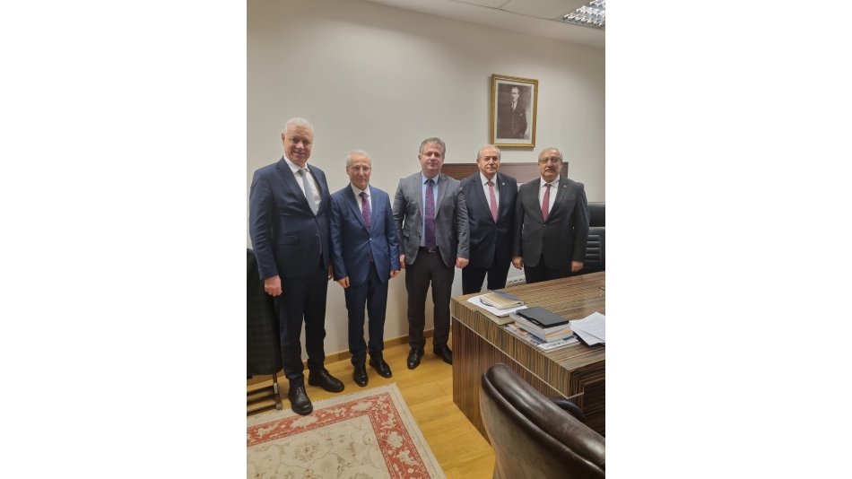 Gümrükler Genel Müdür Yardımcısı Sayın Kadir TURSUN'un ve Gümrük Müşavirleri Dairesi Başkanı Sayın Hüseyin YAREN'in makamlarında ziyaret edilmesi