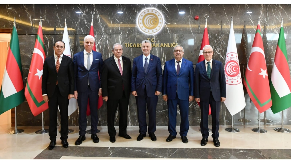 Ticaret Bakanımız Sayın Prof. Dr. Ömer BOLAT’ın makamında ziyaret edilmesi